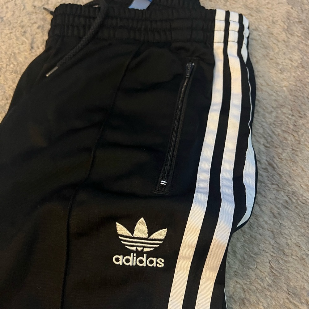 ADIDAS Track Pant!